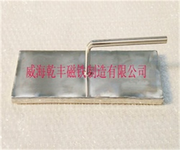 強磁板